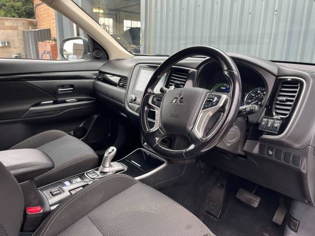2020 Mitsubishi Outlander 2.4 PHEV Reflex Plus Commercial Auto