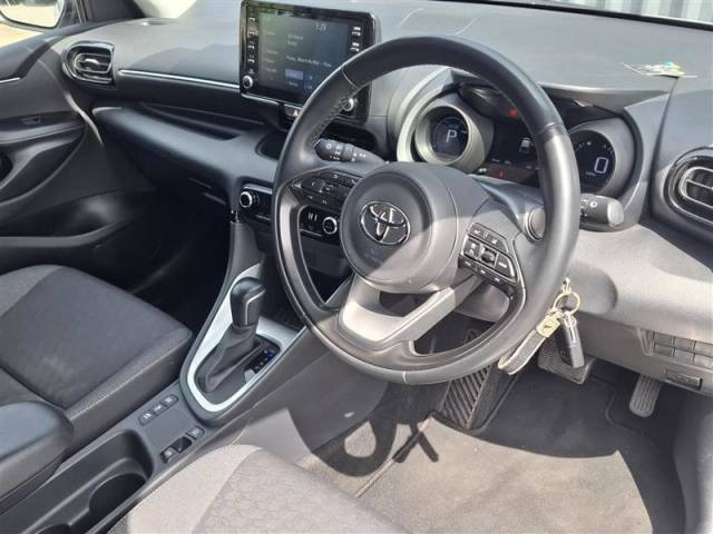 2022 Toyota Yaris 1.5 Hybrid Design 5dr CVT