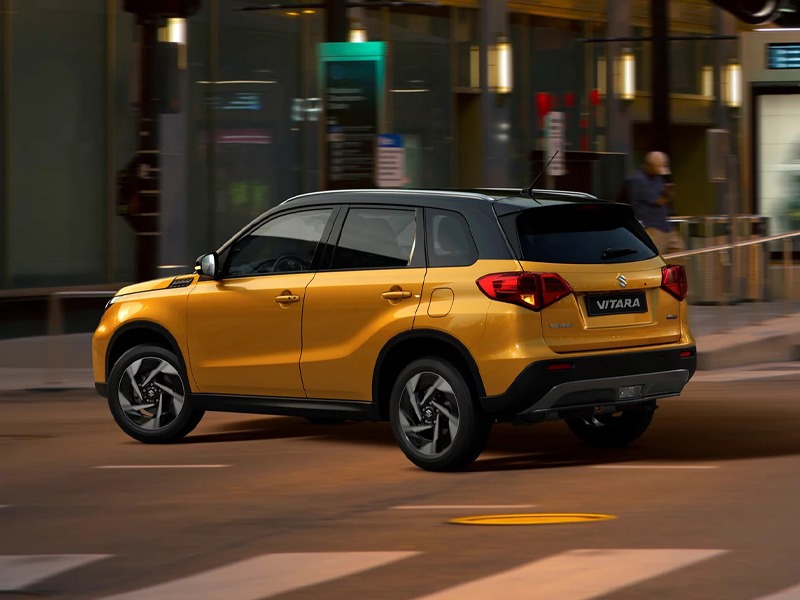 Suzuki Vitara Side View